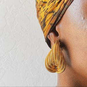 Vtg 80s Gold Tear Drop Earrings